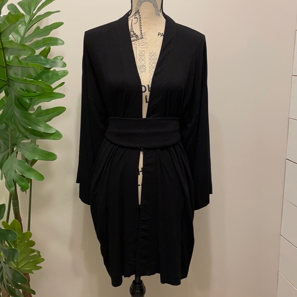 Baukjen Sustainable Oversize Relax Silky Coverup - Picture 2 of 11